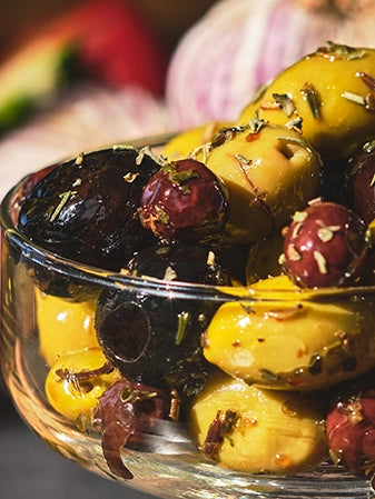 Mélange provençal d'olives aux herbes